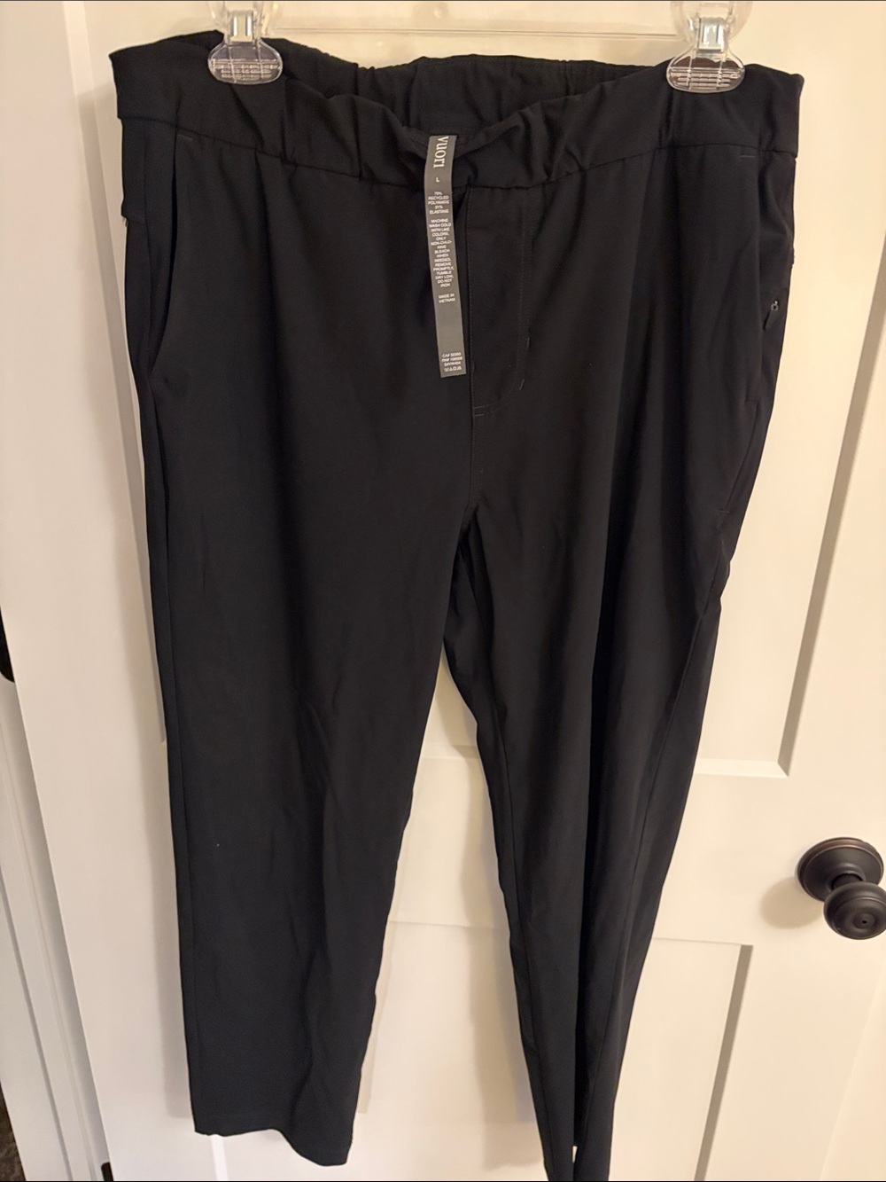 Vuori women’s Black Stretch Pull-On Pants